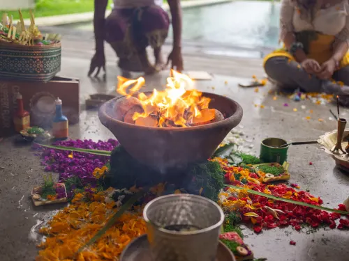 The fire at the Agni Hotra ceremony